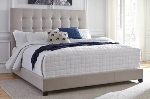 BEDS DOLANTE king UPHOLSTERED BED B130-582 182.9 CM * 121.9 CM * 30.5 CM